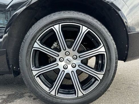 Used 2021 Volvo XC60 T5 Inscription image 11