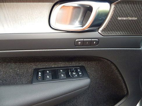 New 2026 Volvo XC40 B5 Ultra w/ Climate Package image 15