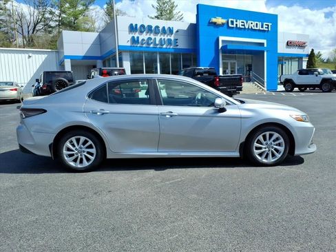 Used 2022 Toyota Camry LE w/ Convenience Package image 8