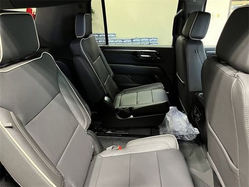 New 2026 Chevrolet Suburban Premier w/ Sun And Tow Package image 14
