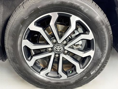 Used 2024 Toyota Corolla Cross AWD Hybrid image 36