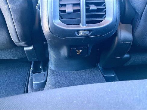 Used 2016 Jeep Cherokee Latitude w/ Comfort & Sound Group image 26