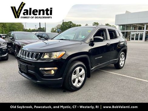 Used 2019 Jeep Compass Latitude w/ Cold Weather Group AWD/4WD image 1