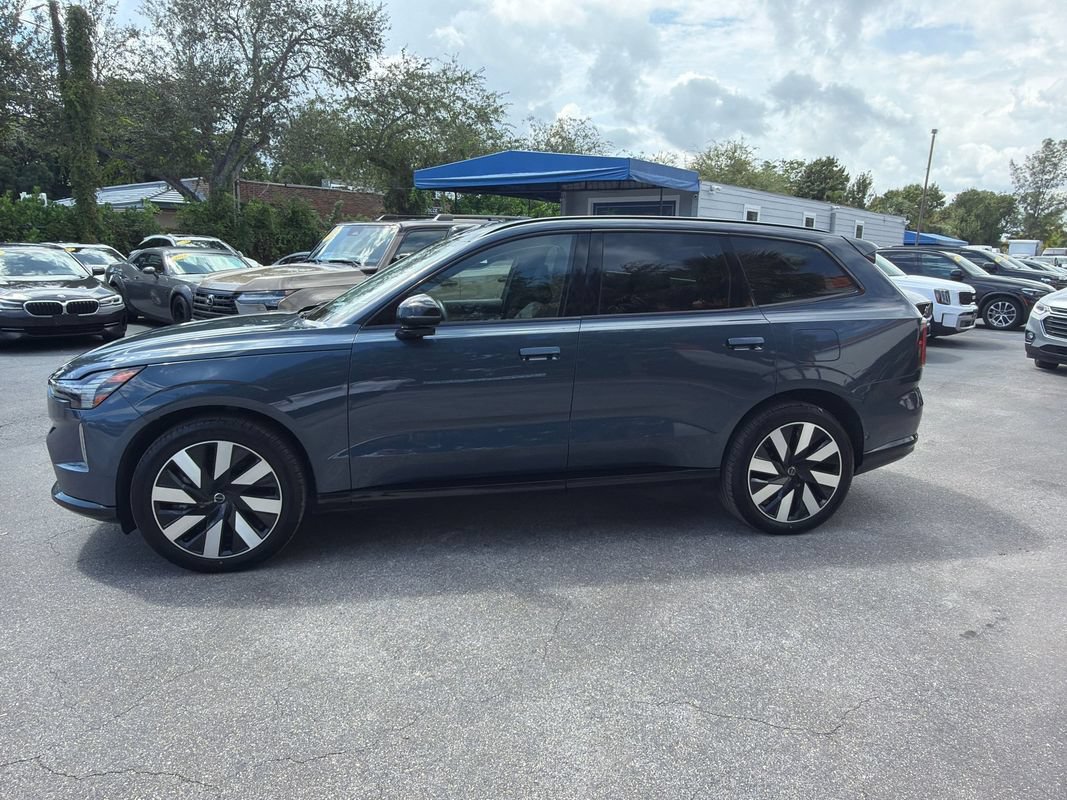 Used 2025 Volvo EX90 Ultra AWD/4WD image 2