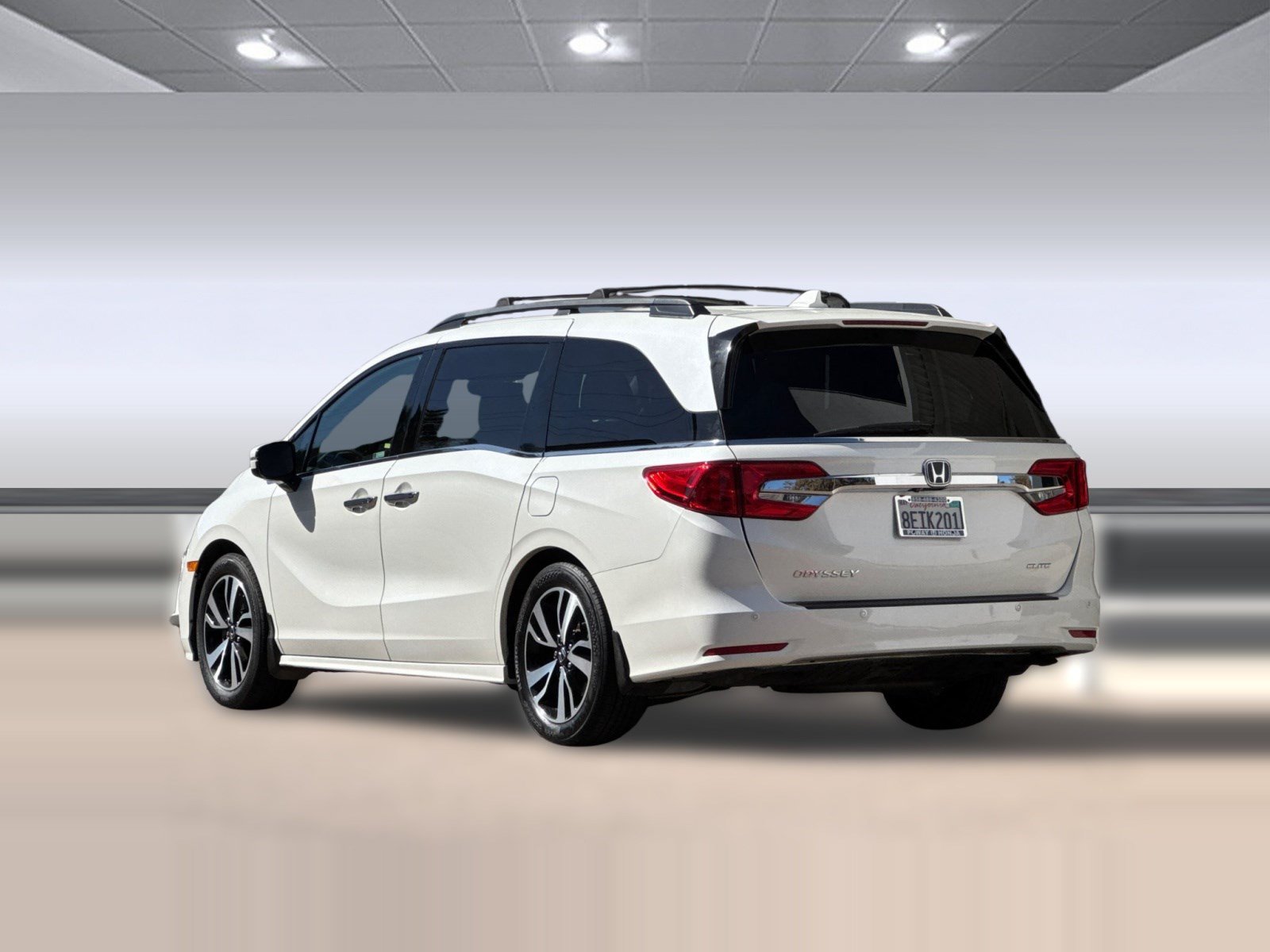 Used 2019 Honda Odyssey Elite image 3