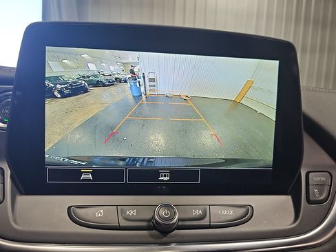 Used 2025 Chevrolet Blazer LT AWD/4WD image 24