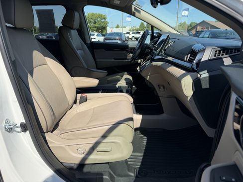 Used 2022 Honda Odyssey Elite image 18
