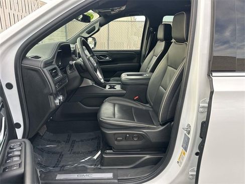 Used 2024 GMC Yukon SLT image 18