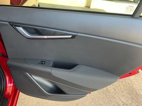 Certified 2023 Kia Niro EX Touring FWD image 16