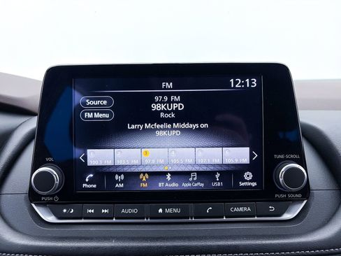 Used 2023 Nissan Rogue SV FWD image 19
