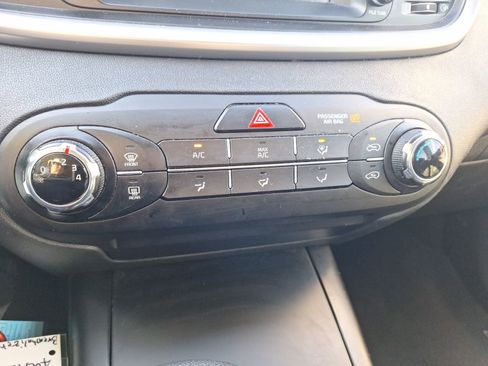 Used 2020 Kia Sorento L image 27