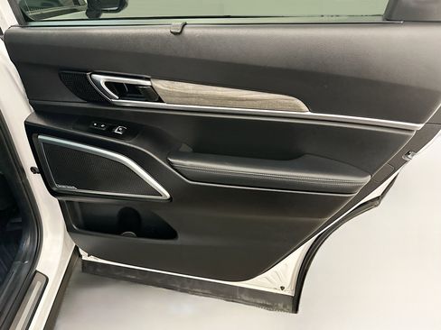 Used 2021 Kia Telluride SX w/ SX Prestige Package image 34