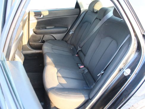 Used 2018 Kia Optima LX image 30