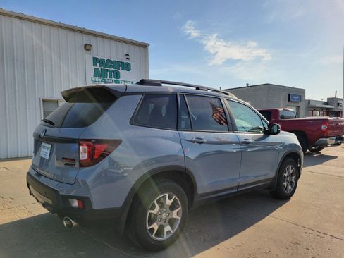 Used 2022 Honda Passport TrailSport image 11