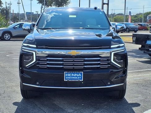 Used 2026 Chevrolet Tahoe Premier image 2