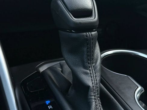Used 2020 Toyota Highlander L FWD image 39