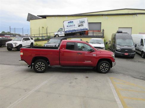 Used 2018 Toyota Tundra SR5 AWD/4WD image 6
