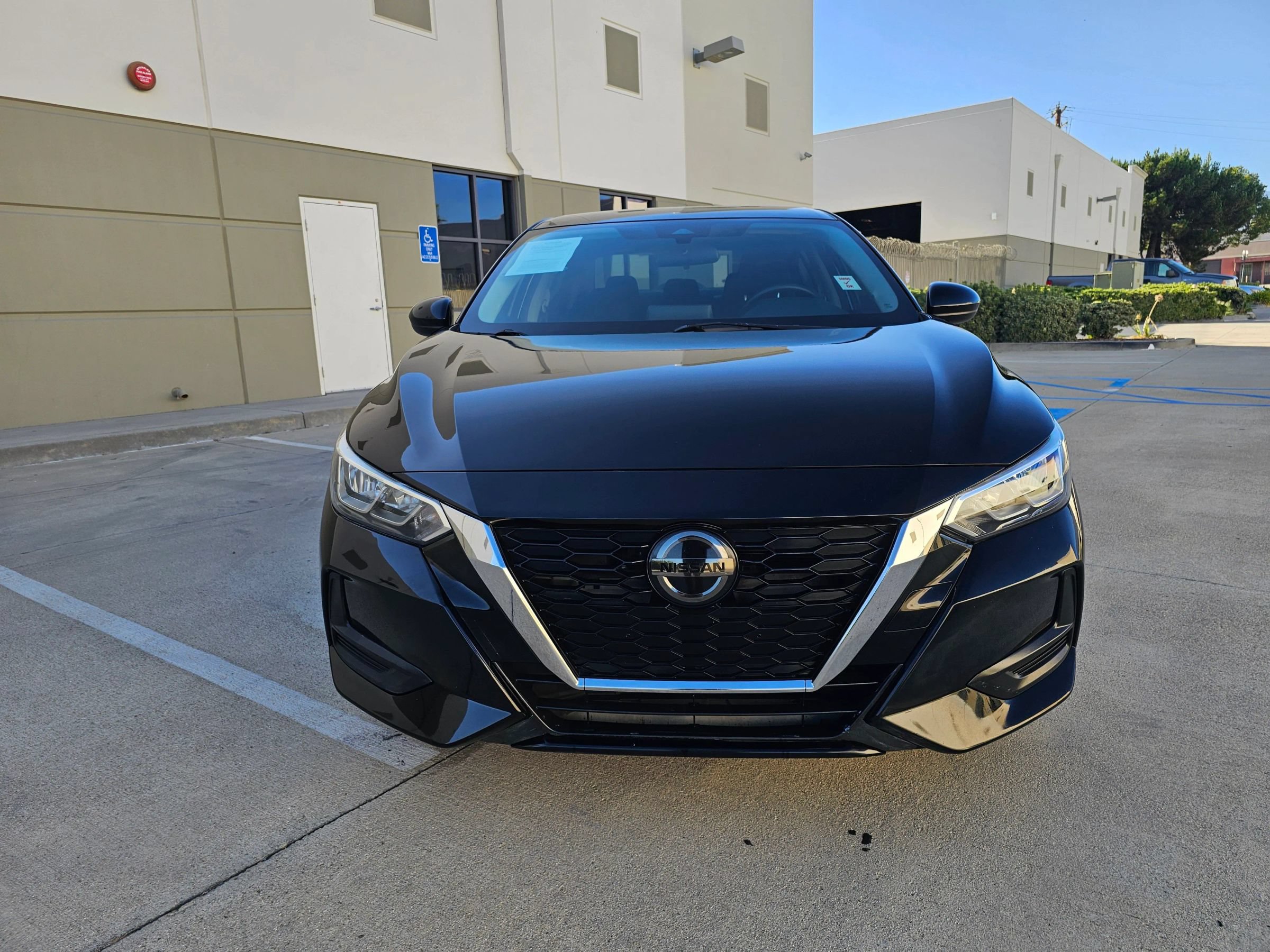 Used 2021 Nissan Sentra SV FWD image 2
