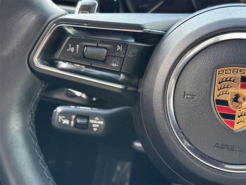 Used 2024 Porsche Macan image 28