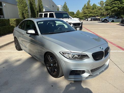 Used 2016 BMW M235i Coupe RWD image 3