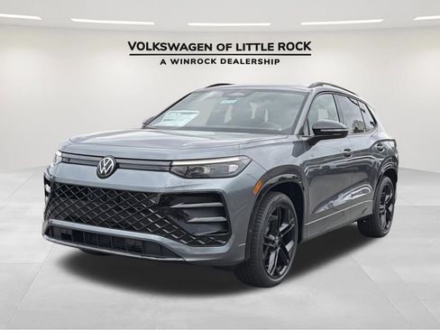 New 2026 Volkswagen Tiguan SE R-Line FWD image 1