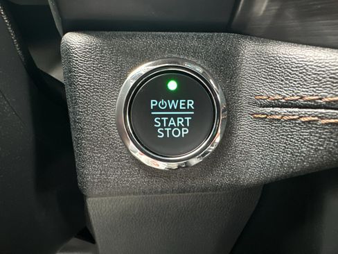 Certified 2025 Ford F150 Lightning Lariat image 23