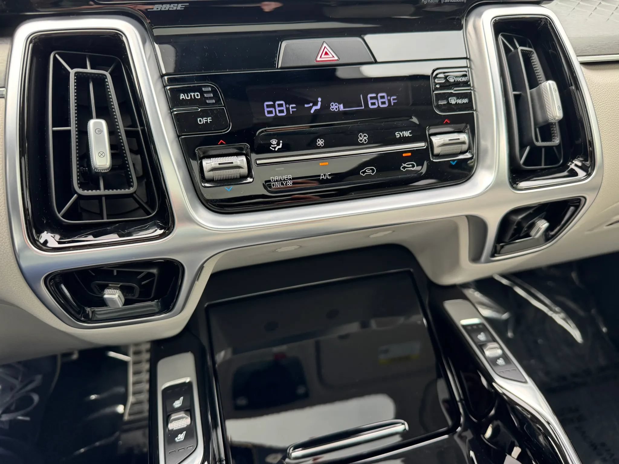 Used 2023 Kia Sorento SX Prestige w/ Panoramic Sunroof Package AWD/4WD image 38