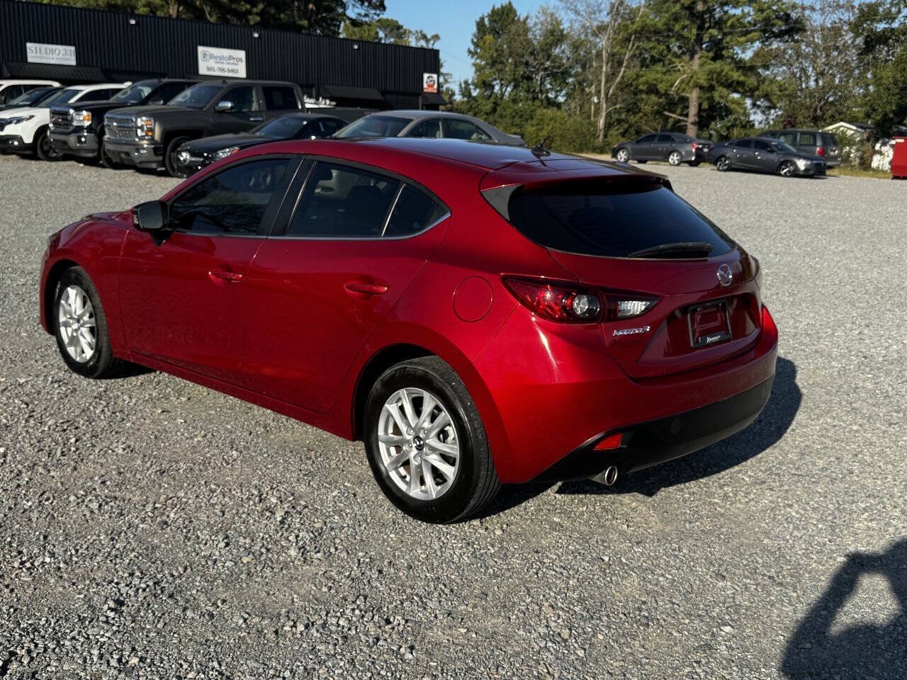 Used 2014 MAZDA MAZDA3 i Touring w/ Moonroof Package 1 FWD image 9