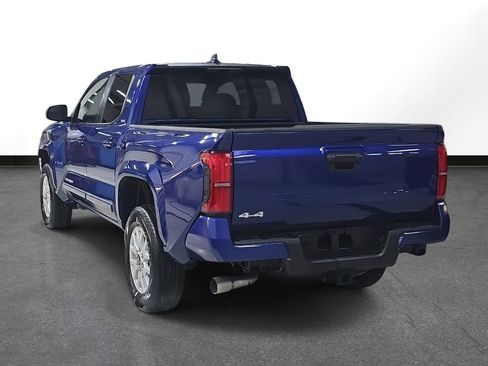 Used 2025 Toyota Tacoma SR5 image 8