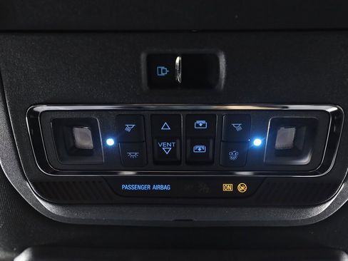 Used 2025 Ford F450 Platinum w/ FX4 Off-Road Package image 42