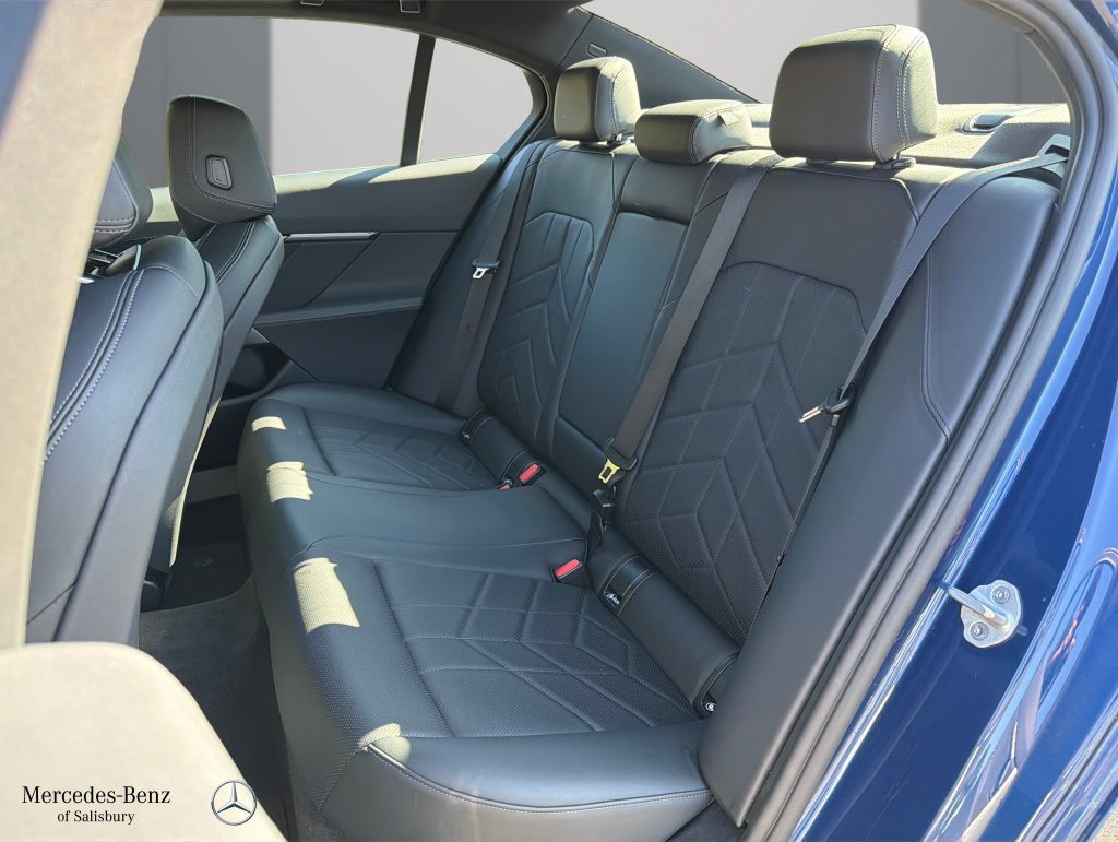 Used 2026 BMW 530i RWD image 16