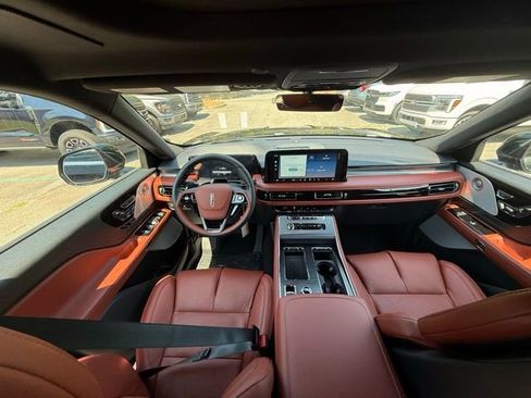 New 2025 Lincoln Aviator Reserve w/ Equipment Group 201A image 5