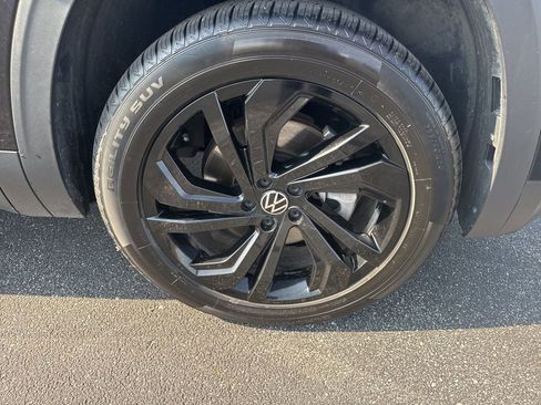 Used 2023 Volkswagen Atlas SE AWD/4WD image 19