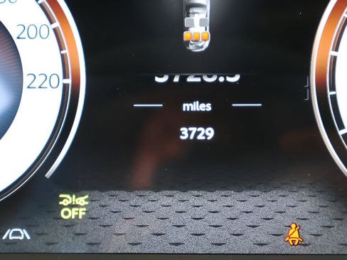 Used 2025 Aston Martin DBX 707 AWD/4WD image 29
