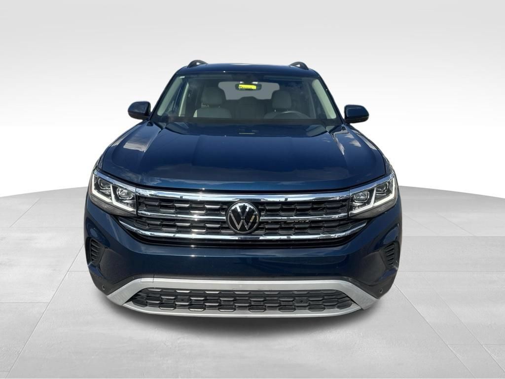 Used 2023 Volkswagen Atlas SE w/ Panoramic Sunroof Package FWD image 3