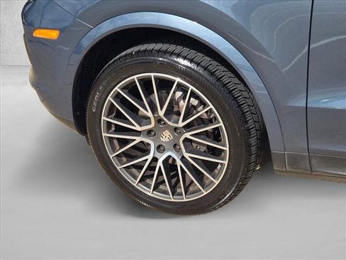 Used 2019 Porsche Cayenne AWD/4WD image 25