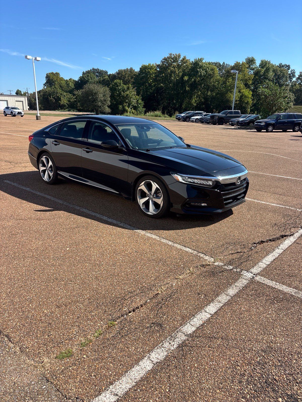 Used 2018 Honda Accord Touring image 9