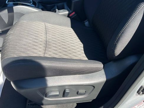Used 2019 Nissan Rogue SV w/ Premium Package AWD/4WD image 19
