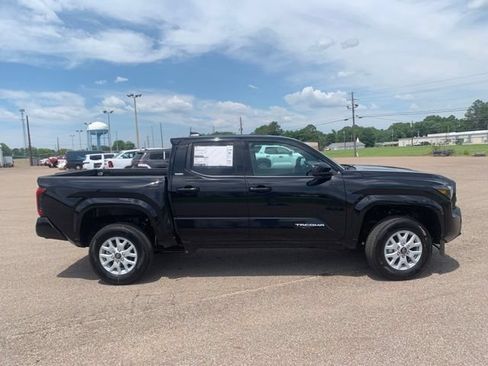New 2026 Toyota Tacoma SR5 RWD image 8