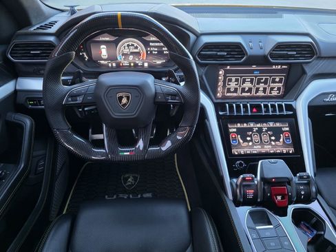 Used 2019 Lamborghini Urus image 23