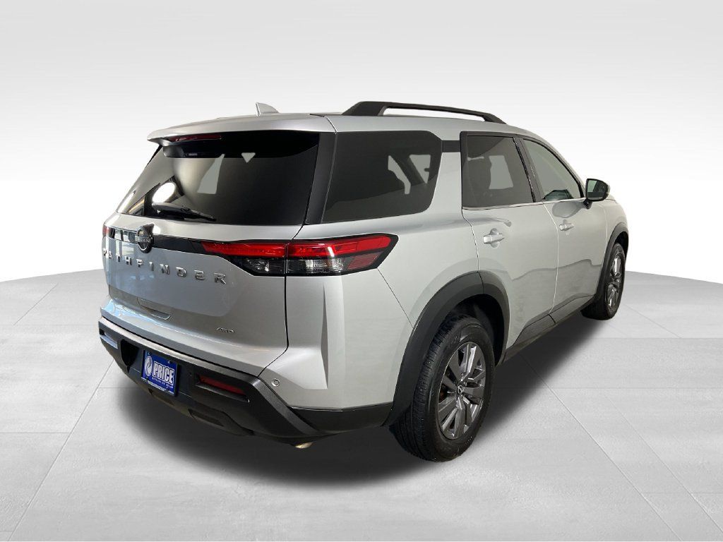 Used 2025 Nissan Pathfinder SV AWD/4WD image 9
