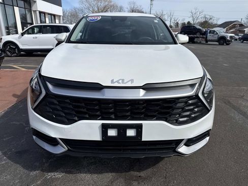 Used 2023 Kia Sportage LX image 11