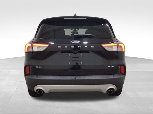 Used 2022 Ford Escape SE image 19