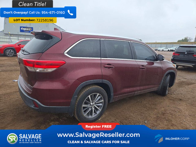 Used 2017 Toyota Highlander XLE w/ Carpet Mat Package AWD/4WD image 4