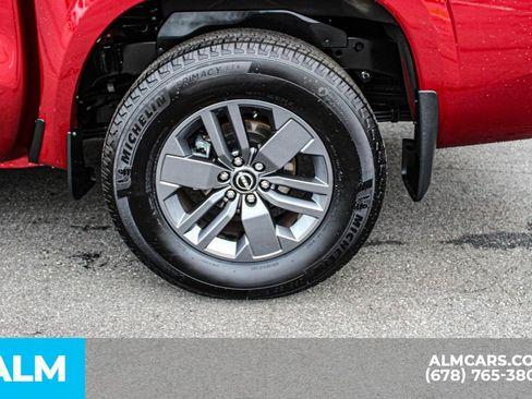 Used 2025 Nissan Frontier SV RWD image 15