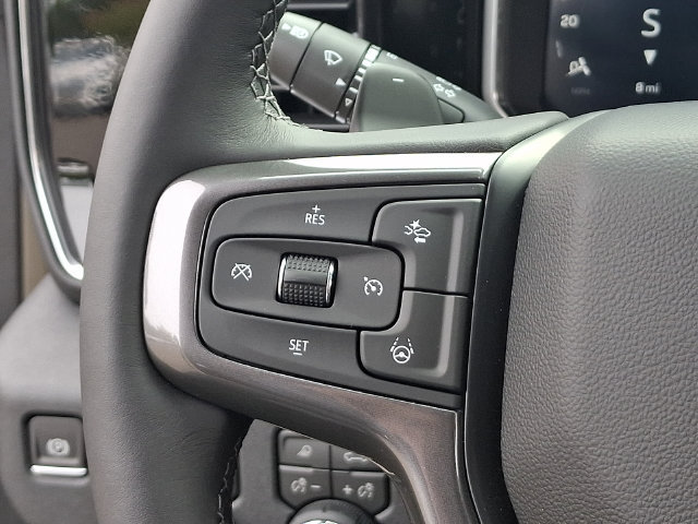 Used 2026 Chevrolet Silverado 1500 High Country w/ Technology Package AWD/4WD image 7