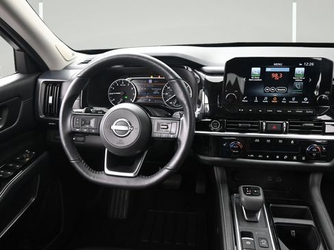 Certified 2024 Nissan Pathfinder SL w/ SL Premium Package FWD image 12