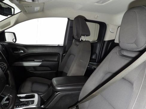 Used 2022 Chevrolet Colorado LT w/ Fleet Safety Package image 13