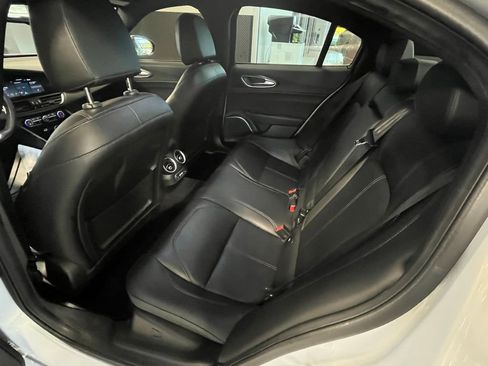 Used 2022 Alfa Romeo Giulia Sprint AWD/4WD image 6