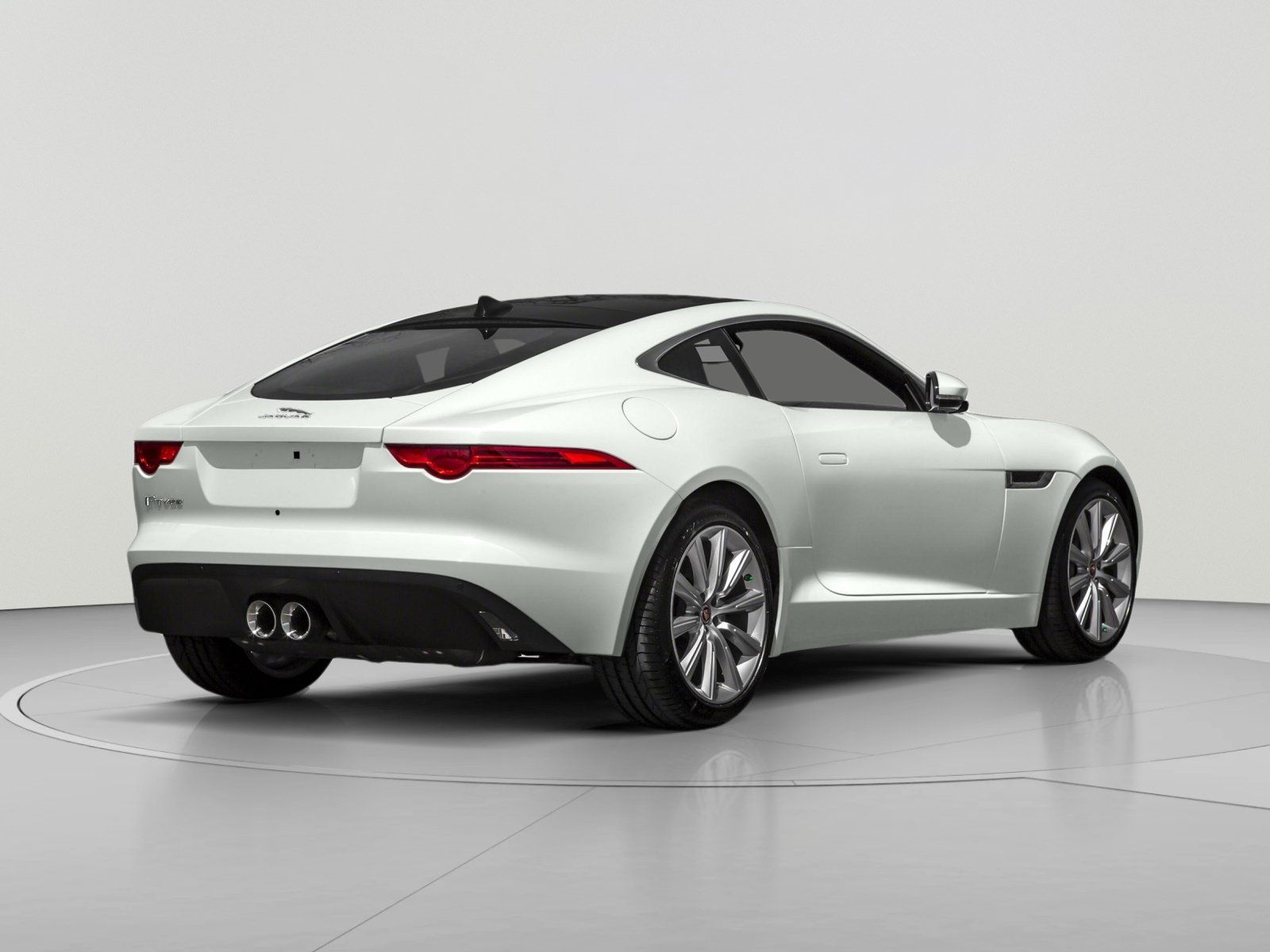 Used 2017 Jaguar F-TYPE Coupe RWD image 2